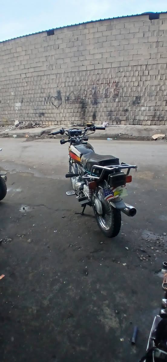 سلام عليكم ماطور نظيف منفس اسلي سعر٤٥٠ بي مجال بسيت رقم وتساب***********
