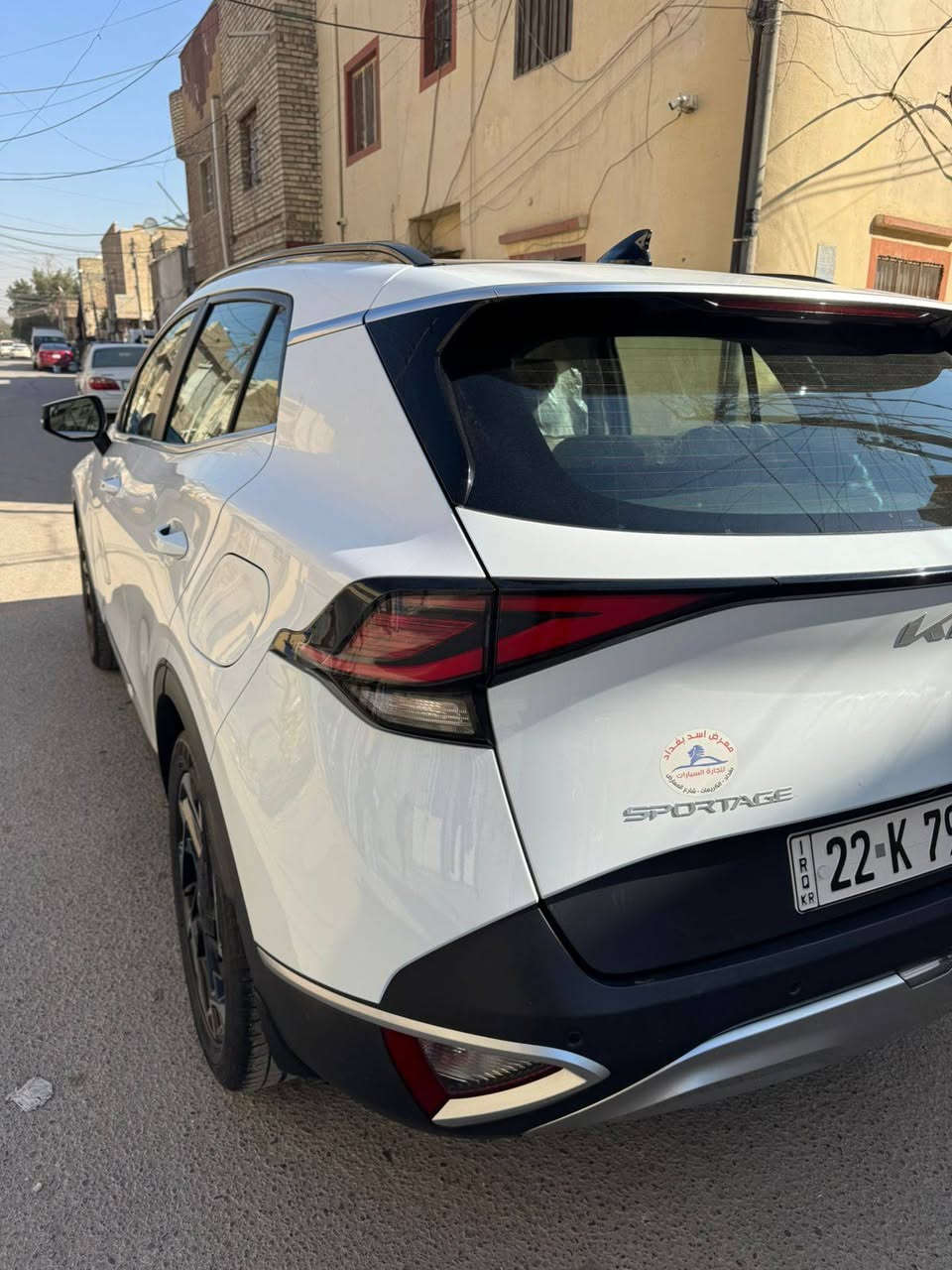 السلام عليكم 
للبيع :كيه سبورتج  خليجي 
الموديل : 2023
ماشيه :42 الف 
السياره :مكفوله   
مري كهرباء 
انضمه قياده 4 (نورمل +سبورت +ايكو +سمارت)
(تشغيل عن بعد سقف بانوراما + بصمة تشغيل + ابواب + صندوق)
كرسي السايق كهرباء
حساسات امامي خلفي 
 شاشه +عداد دجتل 
كامره دواره 
بصمت ابواب 
ترحيب عند لاقتراب 
مثبت سرعه 
سايد بريك كهرباء 
ويل 19
تبريد قطعتين 
داخل بيجي 
محرك 2000 دوش 
شاحن واير لس 
الصابيح الماميه LED
المصابيح الخلفيه LED
شفتات ستيرن رياضي 
مانع انزلاق 
شاشه ابل كار بليل +جي بي اس 
انذار عند الاقتراب
اشاير بل مري 
السياره كلش نضيفه
‏العنوان بغداد زيونة 
السعر217
للاتصال***********
