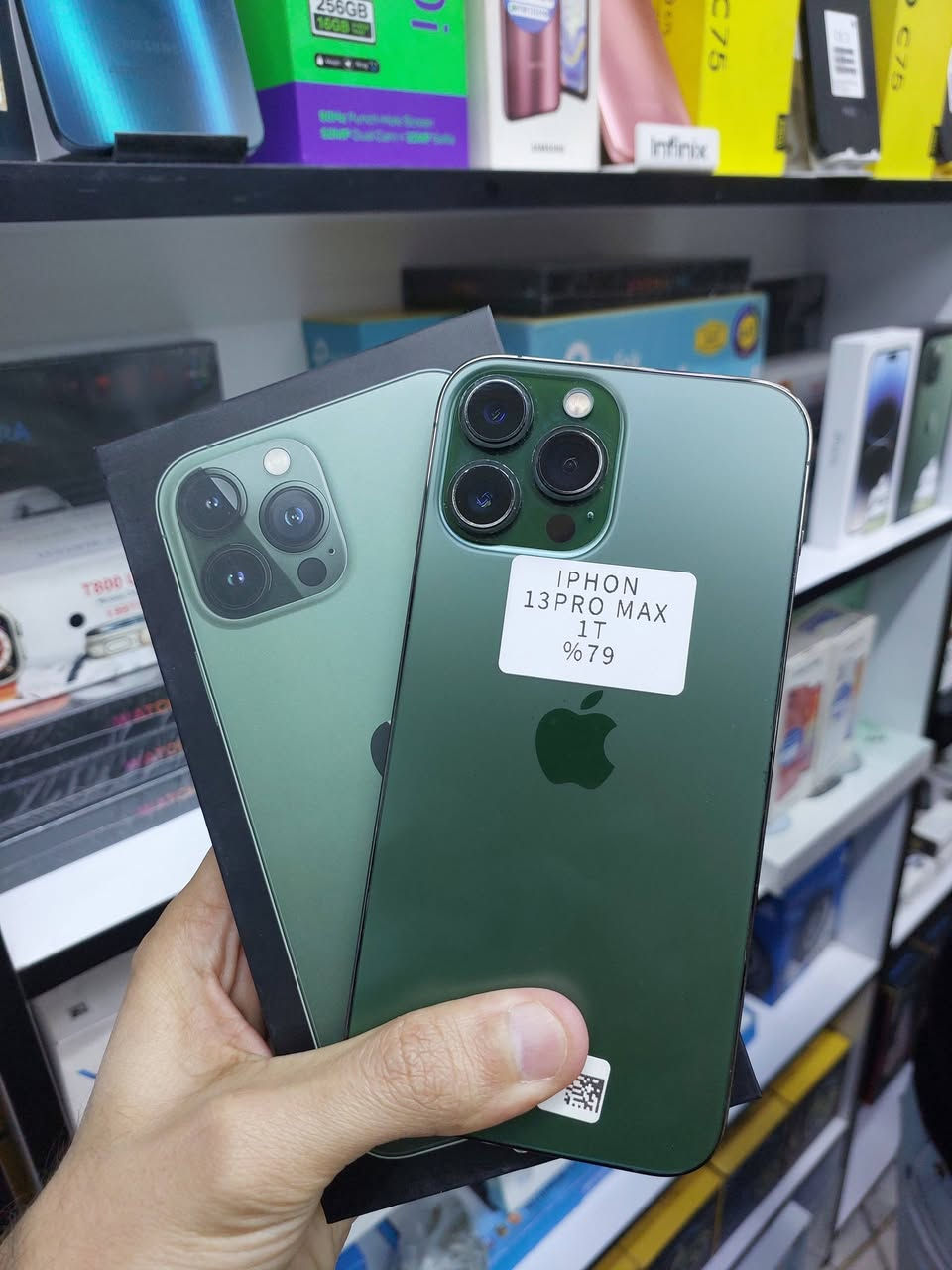 ١١ ، ١٣ ، ١٤ ، ١٥ برو ماكس
متوفرات و ما مااااار عليهن درنفيس 
راسلني و تتدلل عن تفاصيلهن و اسعارهن 

مكاني بـ حي ميسان و هذا رقمي : 
***********
