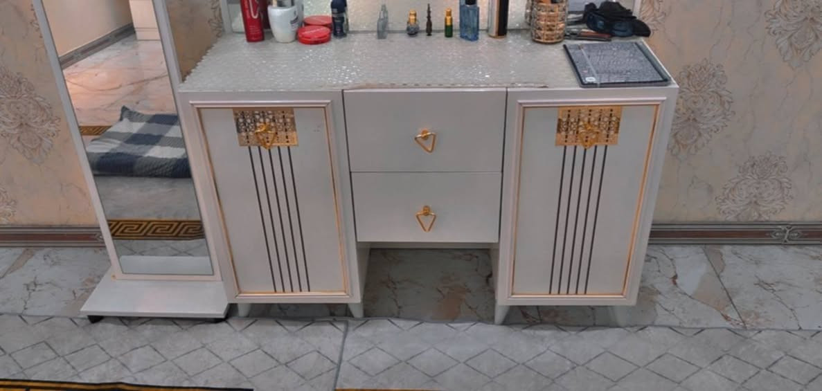 السعر 850 بيها مجال العنوان بغداد الغرفه كلش نظيفه باقي تفاصيل خاص


**إذا كنت صاحب هذا الإعلان وتريد حذفه لأي سبب، رجاءا أرسل رسالة إلى الدعم الفني**