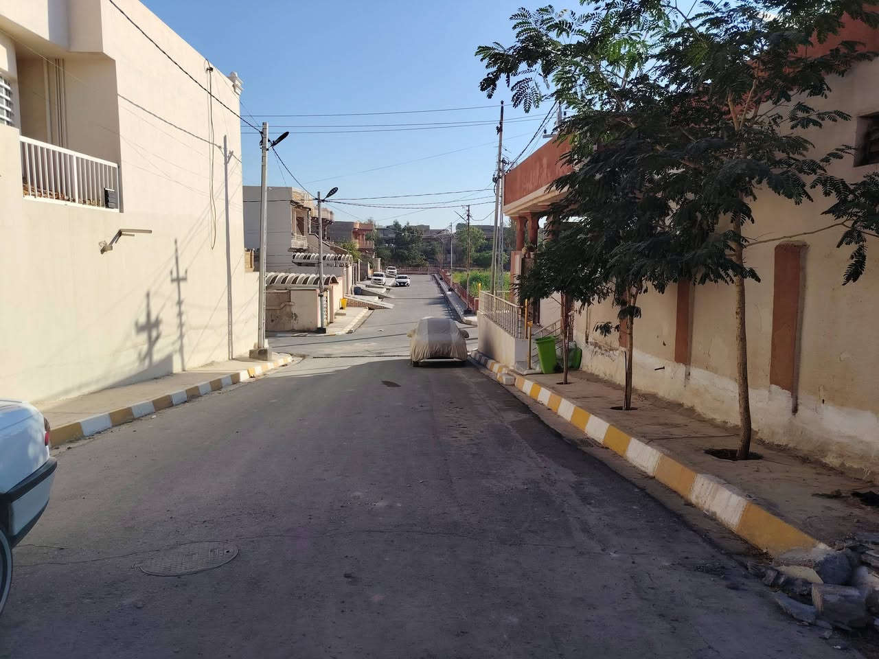 بسم الله الرحمن الرحيم
السلام عليكم ورحمة الله وبركاته
يعلن مكتب علي الصميدعي للاستثمار العقاري
عن توفر قطعة ارض للبيع #طابو_صرف المساحة ١٢٠ متر مربع الموقع حي الشهداء قرب بيت مدير ناحية المفلش
داخل فرع ١٠ متر تتوفر فيها كافة الخدمات ماء اسالة كهرباء تبليط اناره مجاري ارض عدلة وتحويل مباشر باسم المشتري
مكتبنا يتكفل كافة ضمانات الارض لحين التحويل الملكية
٠٠٠ للاستفسار عن السعر وباقي التفاصيل الاتصال على الارقام التالية او مراسلة الصفحة :
📞 *********** متوفر واتس اب
📞 *********** متوفر واتس اب
او زيارة مكتب علي الصميدعي للعقار الكائن في ديالى ٠ جلولاء ٠ حي الشهداء ٠ مقابل اتحاد شباب جلولاء ٠ ودائرة التقاعد ٠
