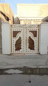 بيت بخدمات مسقط مقابل صيدليه ابو زهراء  100 متر بسعر 46 مليون بي مجال ...