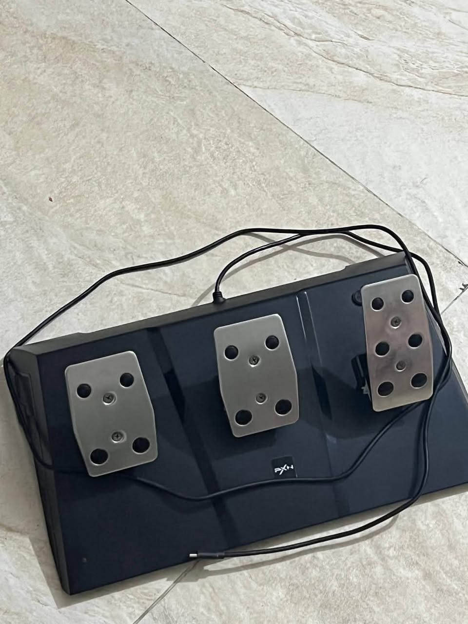 سلام عليكم دركسون للبيع
دركسون نوعيه pxn درجه الفر مالته 270 و 900 يعني نص فره و فره و نص
وايرات تايب سي 
كير عادي 6 نمر و R
يشتغل XBOX و Pc

للاستفسار اكثر 
تلي  @z14_f
انستا 1z4_f


**إذا كنت صاحب هذا الإعلان وتريد حذفه لأي سبب، رجاءا أرسل رسالة إلى الدعم الفني**