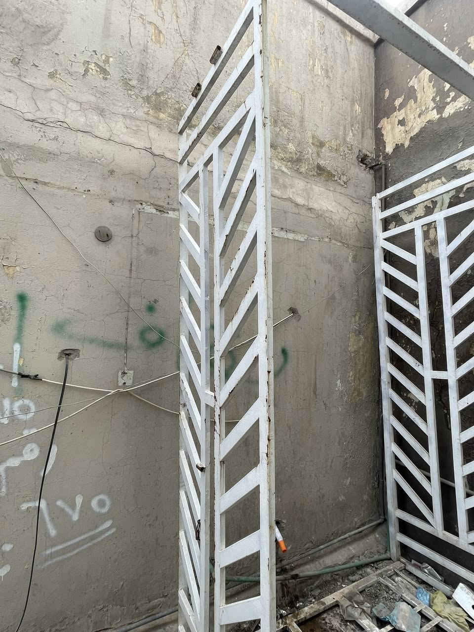 محجر كيا للبيع بسعر 120 وبي مجال مكاني كركوك ***********
