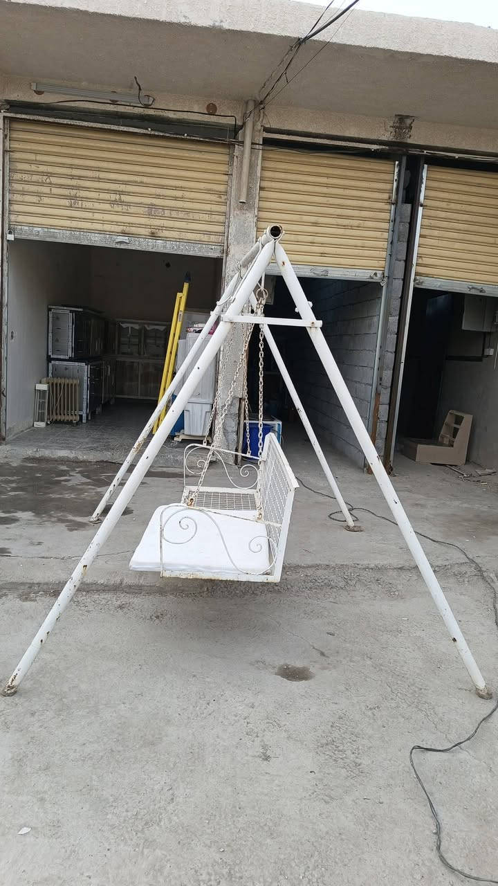 السلام عليكم مرجوحة للبيع كلش نضيفة المكان الحسينية مال راشدية السعر ١٠٠
***********
