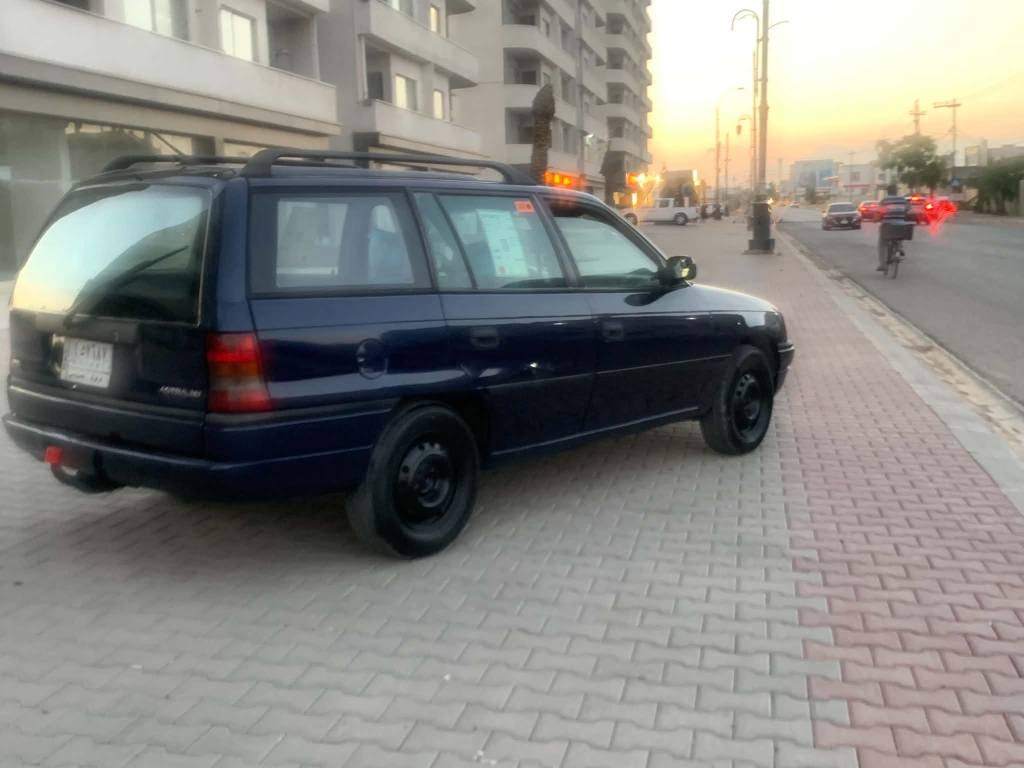 اوبل استرا رقم كركوك مشروع وطني دفتر بنزين بي موديل 92 محرك 16 سياره ما ابي ضربه صبغ للجمالي
سعر 36رقم موبايل ***********
*********** كركوك, العراق
