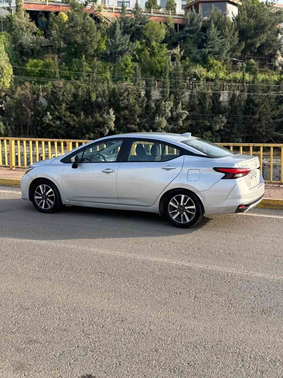 نيسان ڤيرسا موديل 2023 sv سياره كه 3بارجه ي سبوغه بيشي كه بسه سه نه وي شتي هه موي نويه 65000km رويشتوه سعريش 107مه جال 
*********** أربيل, العراق
