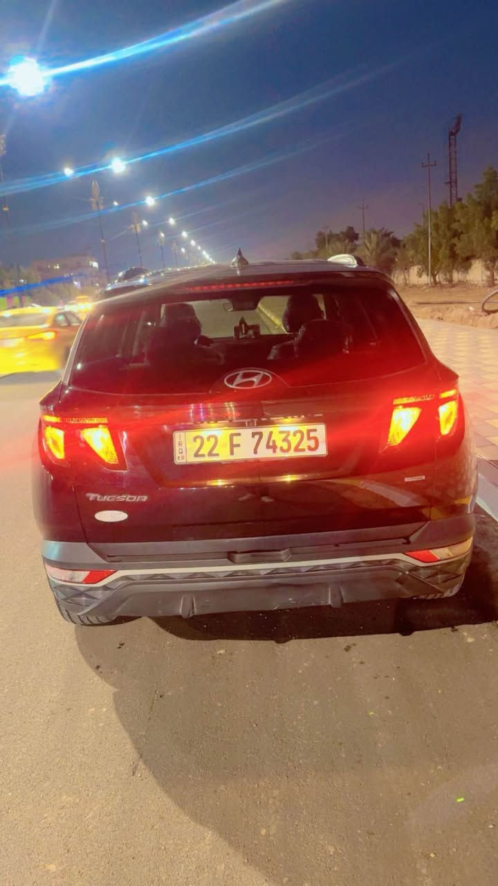 السلام عليكم 
توسان للبيع موديل 2022 شكل الجديد لون اسود رقم اربيل الجديد فول مواصفات ماعده الفتحه محرك 2500 بصمه ابواب بصمه جنطه بصمه تشغيل عن بعد رادارات توقف ذاتي امامي خلفي كشنات تدفئه ستيرن تدفئه هند بريك بصمه شاشه كبيره كار بلي وكامره دواره حساسات خلفي اطفاء ذاتي كله لد ماشيه 43 الف كيلو حادث جاملغ وبنيد وشويه بالباب السعر 168 وبيه مجال بسيط العنوان بغداد زيونه الاتصال *********** بغداد, العراق
