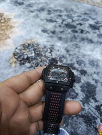 ساعه هابلوت مثل ما واضح بالصور قيم باليرضي الله الغزاليه 07805184959بي...