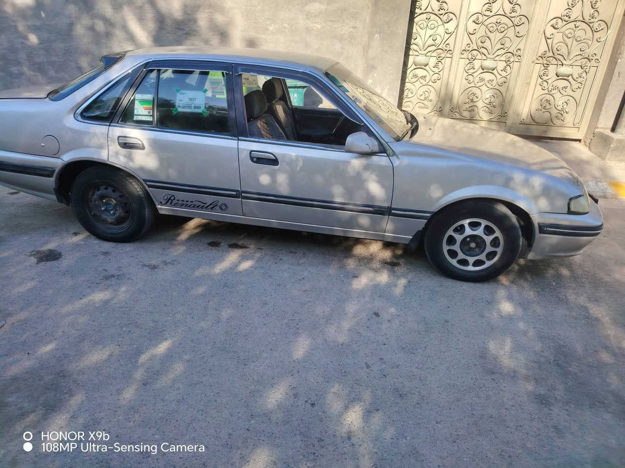 السلام عليكم 
برنس دايو للبيع كير ومحرك شادهن جديد 
رقم بغداد ارقام انكليزي 
لون رصاصي 
الاستفسار ***********
