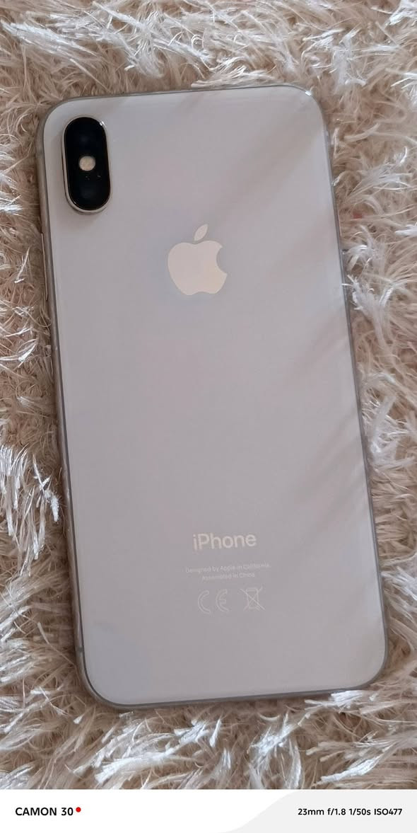 سلام عليكم
ايفون اكس للبيع فقط
ذاكره 64 
بطارية 73 بلادي 
فقط امبدل شاشه اصلي 
كل عيب مابي 
خاص مفتوح الله يرزق الجميع


**إذا كنت صاحب هذا الإعلان وتريد حذفه لأي سبب، رجاءا أرسل رسالة إلى الدعم الفني**