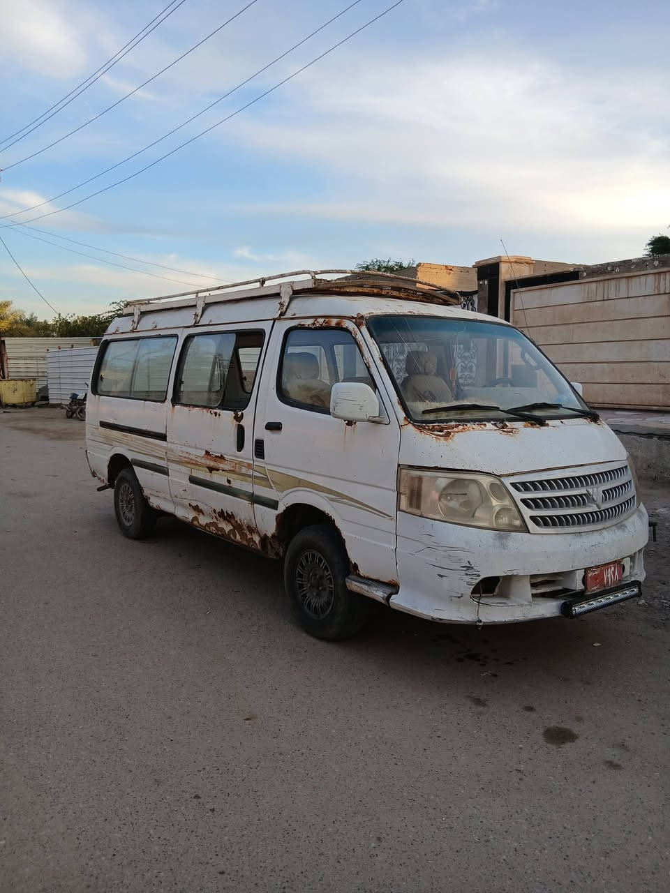 سلام عليكم كيه للبيع مكينه كير تايرات نضاف السعر 13  راعيهه موجود الستفسار ***********
