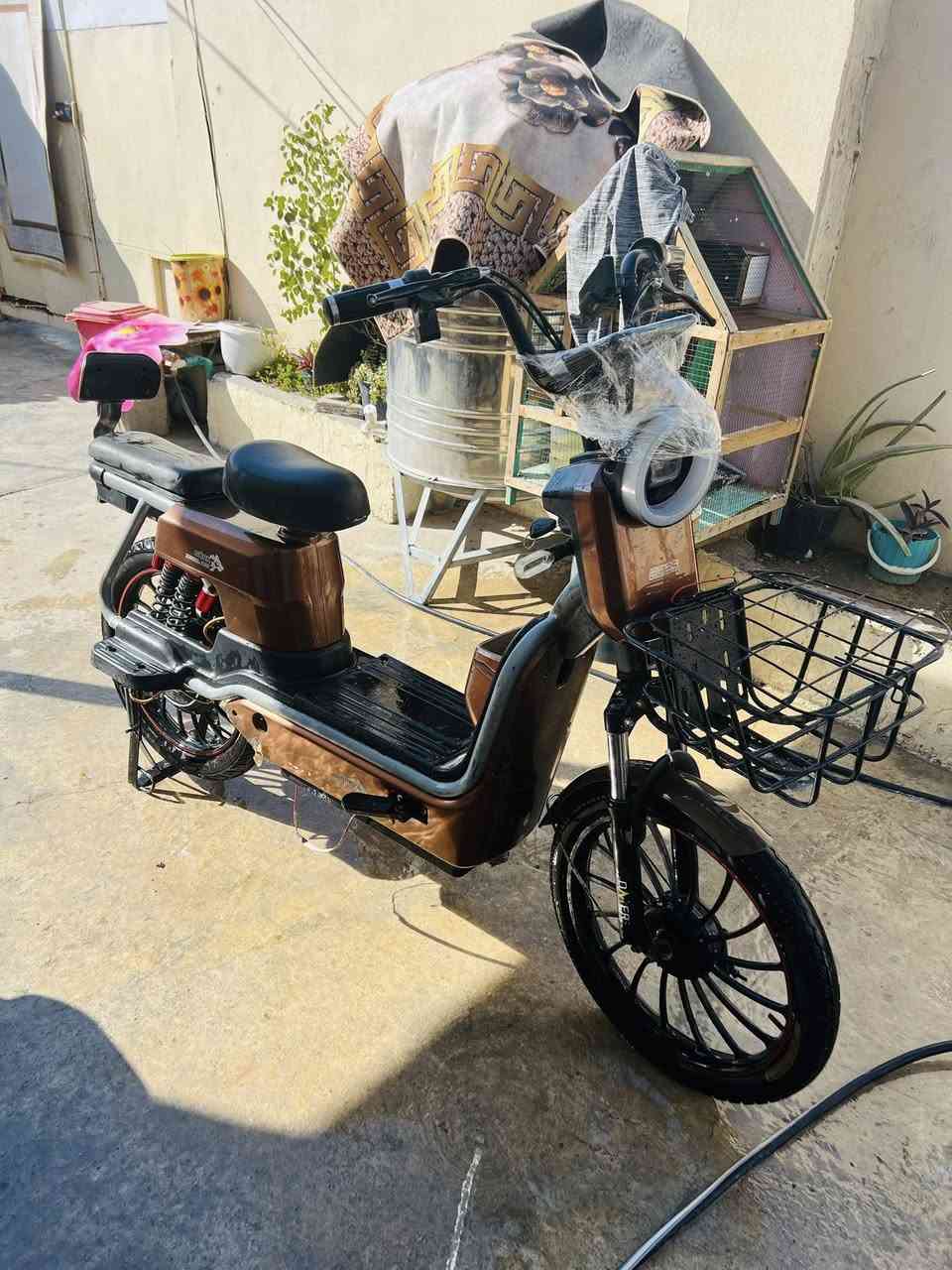 سلام عليكم دراجات شحن للبيع  موديال ٢٠٢٥ الدراجات خير من الله انضاف الكهربايات شغاله كامله ابلاتوث  ٥بطاريات كبار  دراجه فول  سعر الوحده ٢٠٠ مكاني ديالي بعقوبه التحرير  الستفسار اتصال برقم ***********
