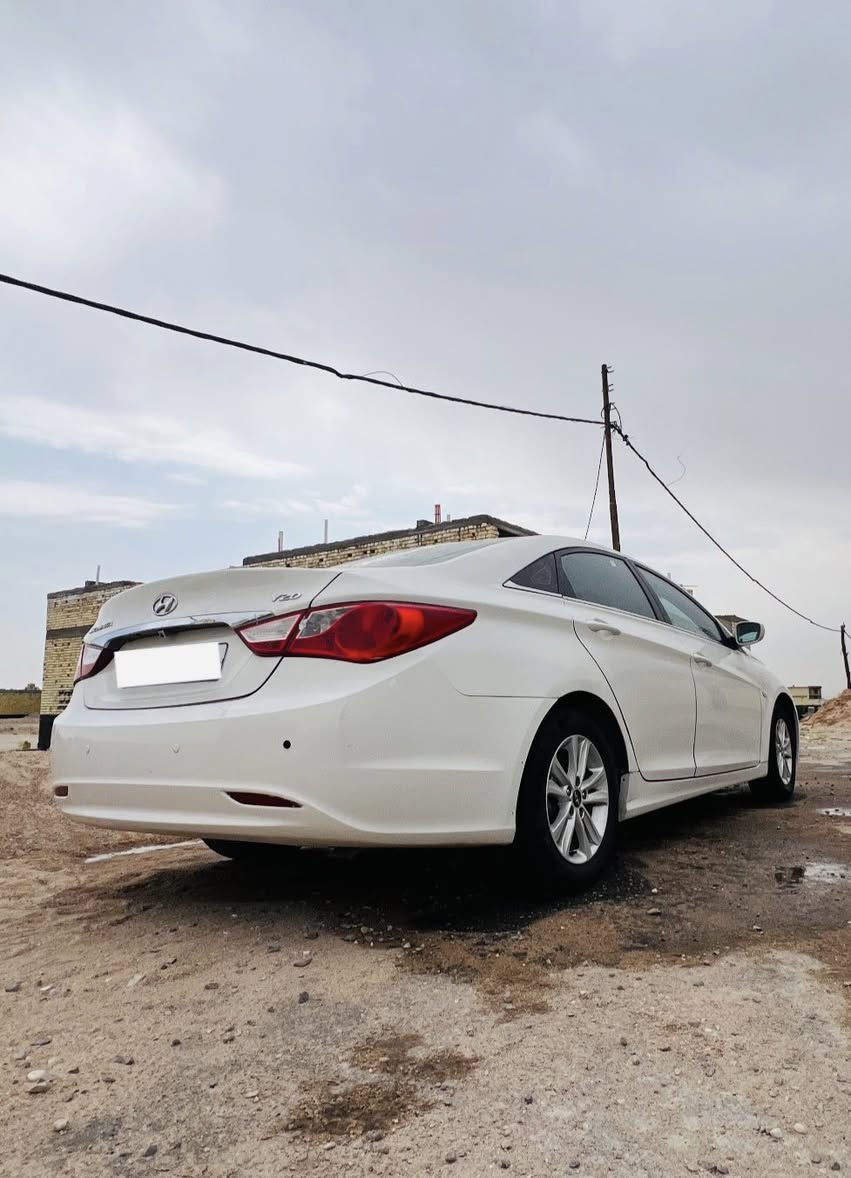 سوناتا 2014 خليجي ..  كصه جنطه .. غاز .. غاز ،، رقم سنويه شمالي.. كير مكينه كفاله ،، تبريد كهربائيات تخم تاير .. مري شفط .. ابواب ترحيب ،، كشنات جلد ،، مضخم ،، غرفه كارتون ،، سيارة جاهزه جديده ،، مكاني بصره .. ***********
