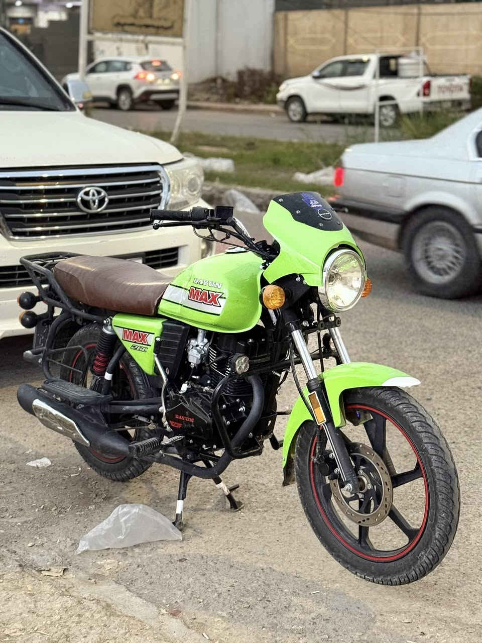 دايوان موديل 23 
رقم وسنويه , .         السعر 2325وبيه مجال
مستعجل على البيع 
***********
