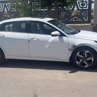 النتره موديل 2021خليجي فول موصفات 1/1 ماشيه 27 الف بعدهي بحالت الوكاله...