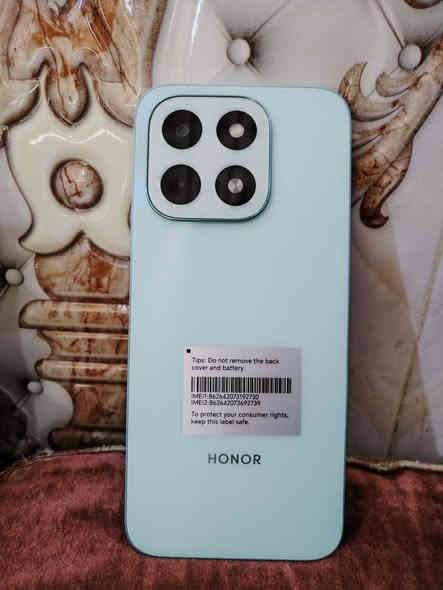 HONOR X6C ذاكره256 رام 8 دبل سيم كارت شاشه 120دبل سماعه شحن 45واط شحن سريع جهاز ما مستخدم اقل شهر مع كامل ملحقات يرهم مراوس ايفون مكاني ناصريه ***********واتساب
