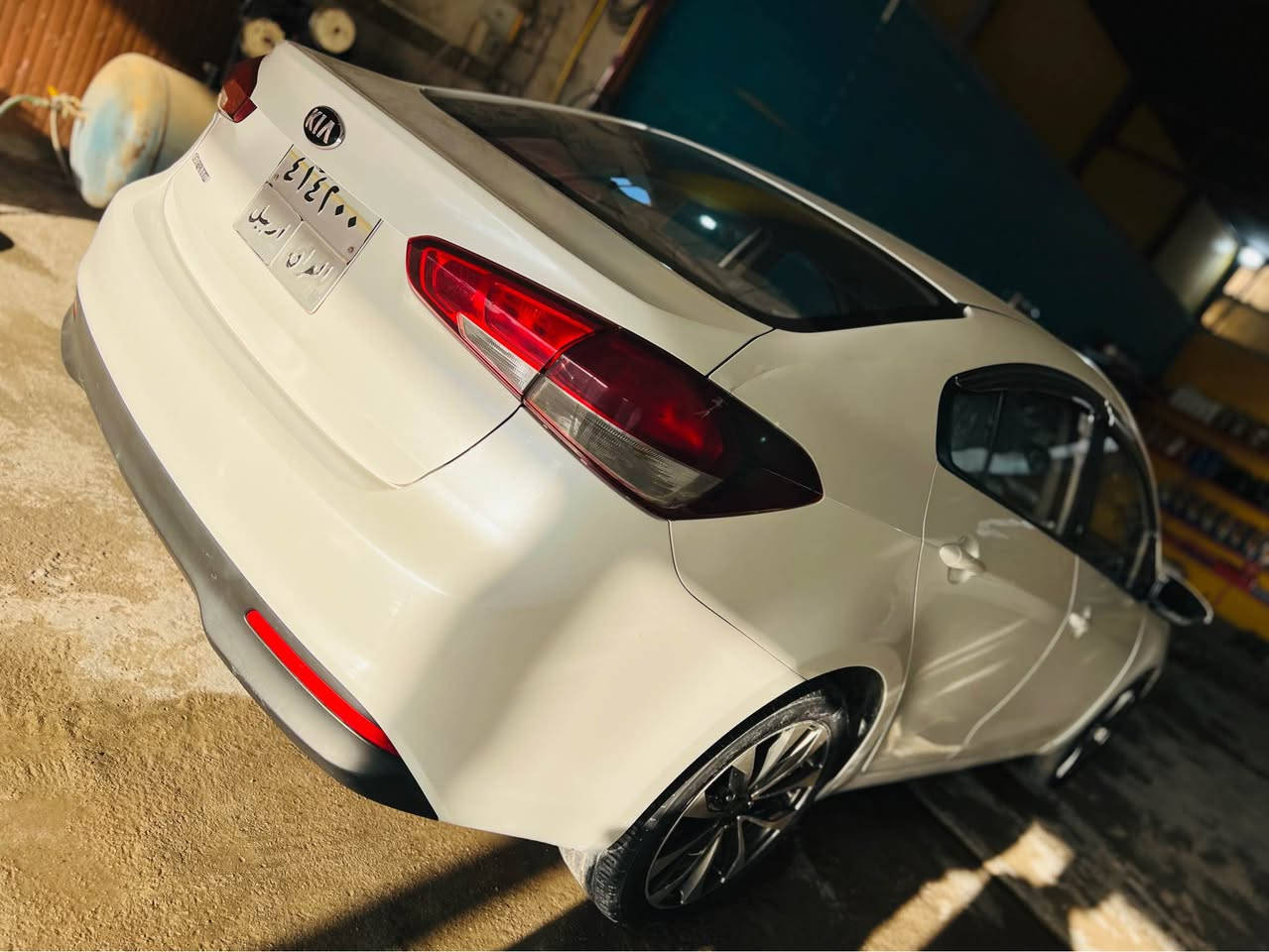 السلام عليكم بيع مستعجل 
للبيع سيراتو 2017 خليجي محرك 1600 كفاله 
رقم اربيل وكاله وتحويل السعر 127 وبيهاجم مجال 
الشراي يتصل *********** مكاني النجف
