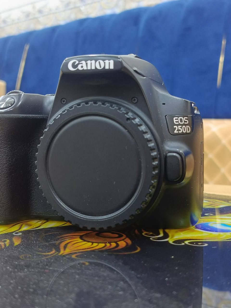 دقه 24.3 ميكابكسل
تصوير فيديو 4k 30fp
ملحقاته كامله جنطه او شاحان مزودوج او 3بطاريات 
السعر 440الف 
مكاني كربلاء 
واتساب ***********
@الجميع
