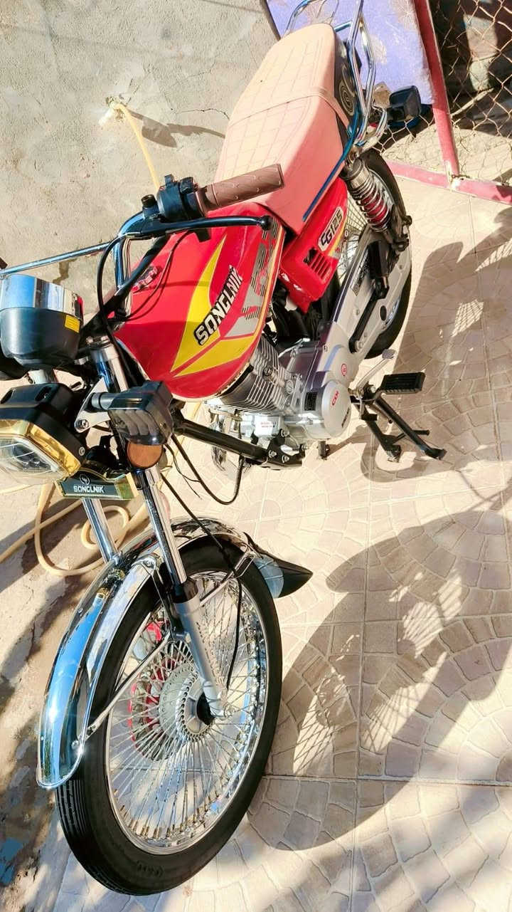 سلام عليكم دراجه تايكر موديل 25 اوراق اصوليه  دراجه جديده  مكاني حله جسر الثوره السعر 800 للاتصال ***********
