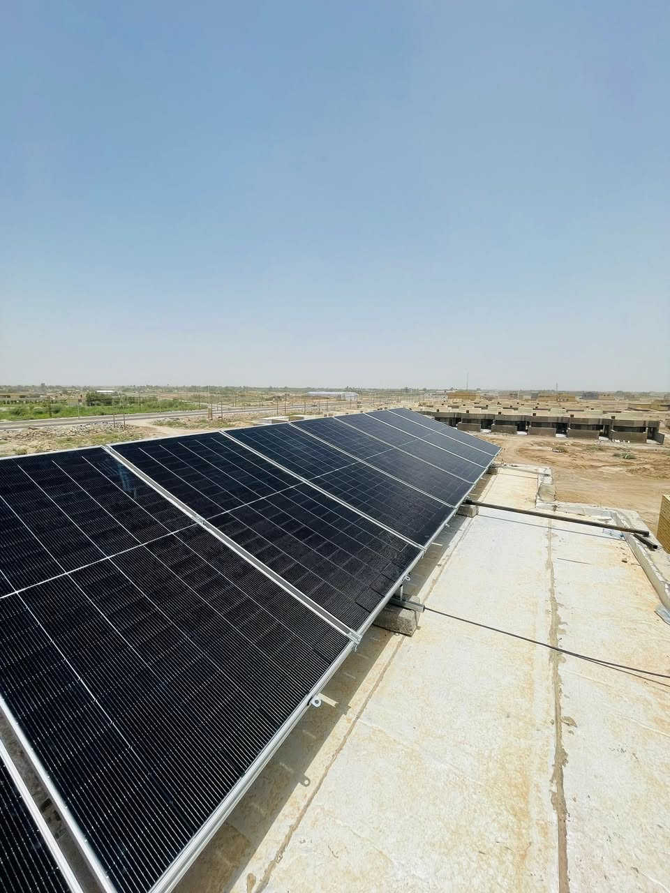 ☀️ تم بحمد الله اكتمال تنصيب المنظومة رقم 84 ☀️
📅 التاريخ: 2026/06/25
📍 مدينة الناصرية

🔹 مكونات المنظومة:

• 8 ألواح Jinko بقدرة 620W للوح الواحد
• انفرتر SAKO بقدرة 6KW
• بطارية Greneed ليثيوم بسعة 16KW

✅ سعة المنظومة: 15 أمبير
✅ كفاءة عالية وأداء مستقر لتشغيل الأحمال المنزلية المختلفة
✅ ضمان وجودة في التنصيب مع أفضل المواد والمستلزمات

🌞🔋 الساير للطاقة الشمسية
خبرة في تصميم وتنصيب منظومات الطاقة الشمسية بأعلى المواصفات الفنية وبأسعار منافسة.

📞 للاستفسار والحجز: ***********
