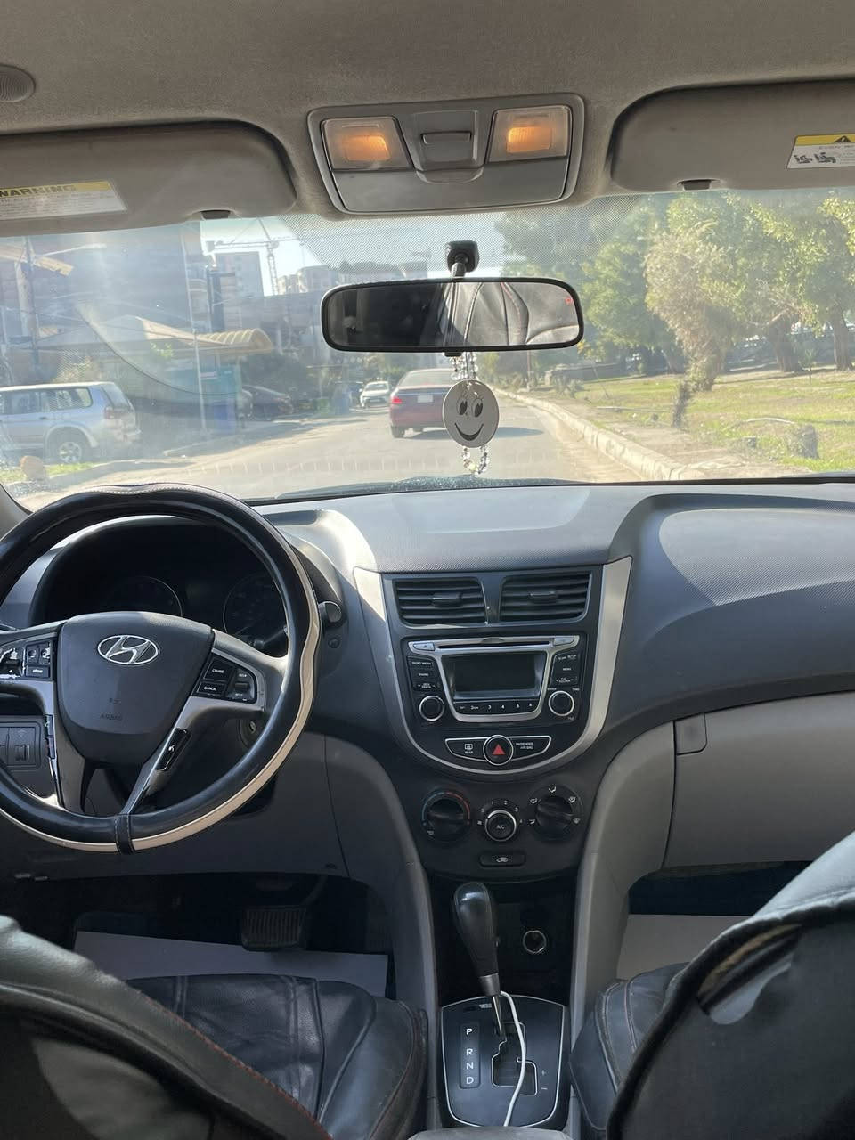 اكسنت 2016 امريكي
محرك 1600 
ماشيه 90 رقم بغداد سنوية بسمي تحويل مباشر 
كير محرك خير من الله
صدر امامي خلفي جديد
تايرات تخم جديد
دهن كير وفلتر جديد 
حادثها جاملغ ايسر فقط 
بالعراق بيها بارد قليل وطخة بالباب يعني بعض الملاحظات 
السعر 88 وبيها مجال 
مكاني بغداد الدورة
***********
