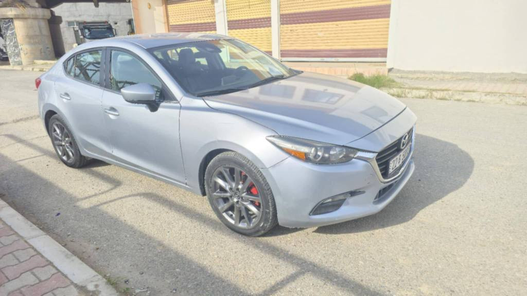 مازدا زوم ۳   ئەمریکی
مۆدیل ۲۰۱٨
سێ پارچەی هەیە (بۆنیت ، چاملخ، دەرگای سایق)
نرخ  ۱۲۰ معامەلە برایانە  *********** كويسينجاك, أربيل
