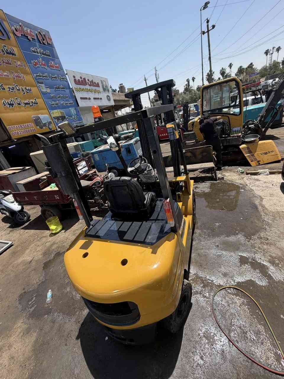 سلام عليكم للبيع رافعه شوكيه 2 ونص طن جاهزه العمل
كل نقص مابيه كير مكينه مكفولت تخم تاير ربل جديد مكاني بغداد باب الشيخ ***********

