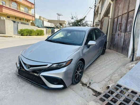 السلام عليكم كامري موديل 2024 مواصفات SE ماشية 40 رقم سليمانية باسمي شخصيا سنويه لل 2030 صور الضرر مرفقه بالمنشور 
السعر 205
***********
