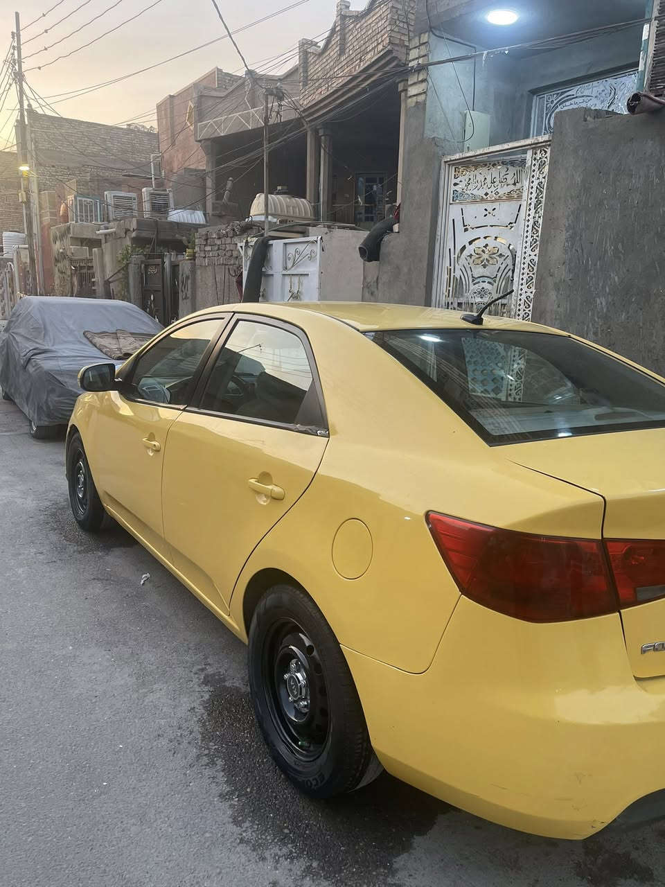 سلام عليكم كيه  فورتي مديل 2011واردامريكي حادثهه جاملغ وبنيدمكينه 2000كيرجديدتخم تاير وحديه جددتدفئه وتبريدشغالات سياره مال جناي ***********عنوان بغدادشعب
