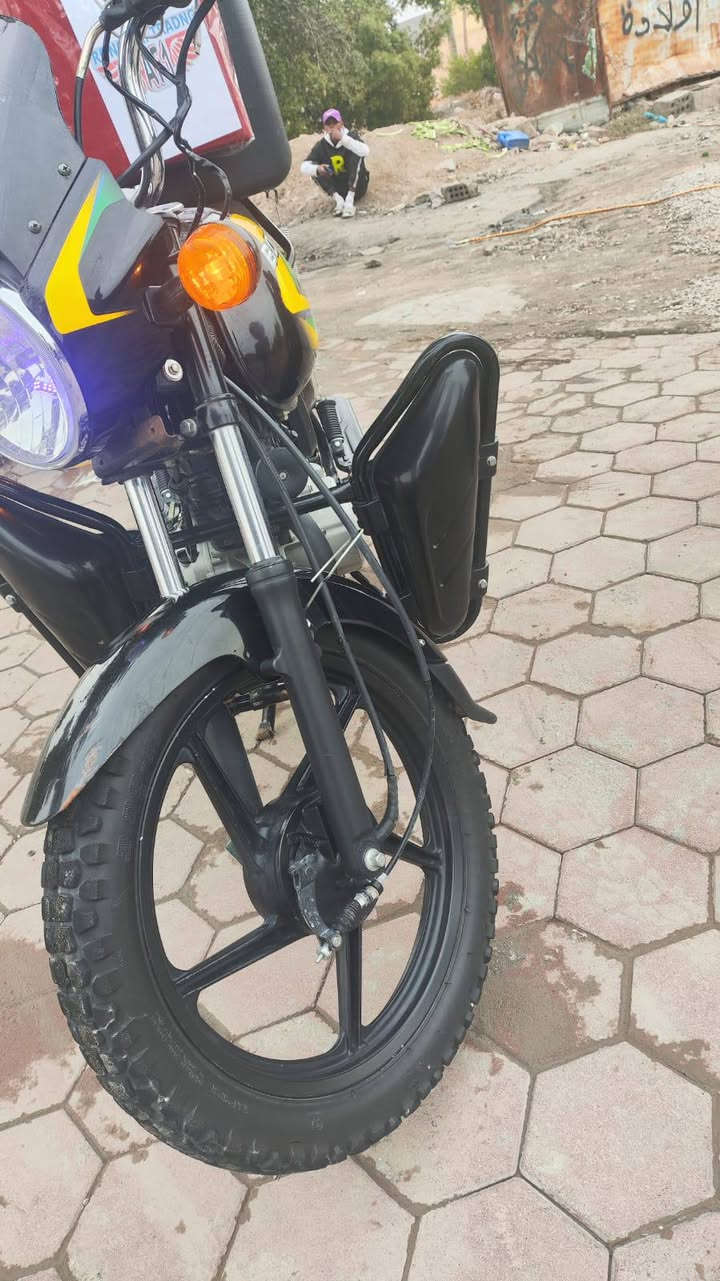 سلام عليكم دراجه بوكسر للبيع رقم وسنويه بغداد+ منضومه زنون ومحرك كفاله عامه موديل 23 مكاني بغداد المحموديه 
سعر مليونين و 400 رقم فقط واتساب ***********
