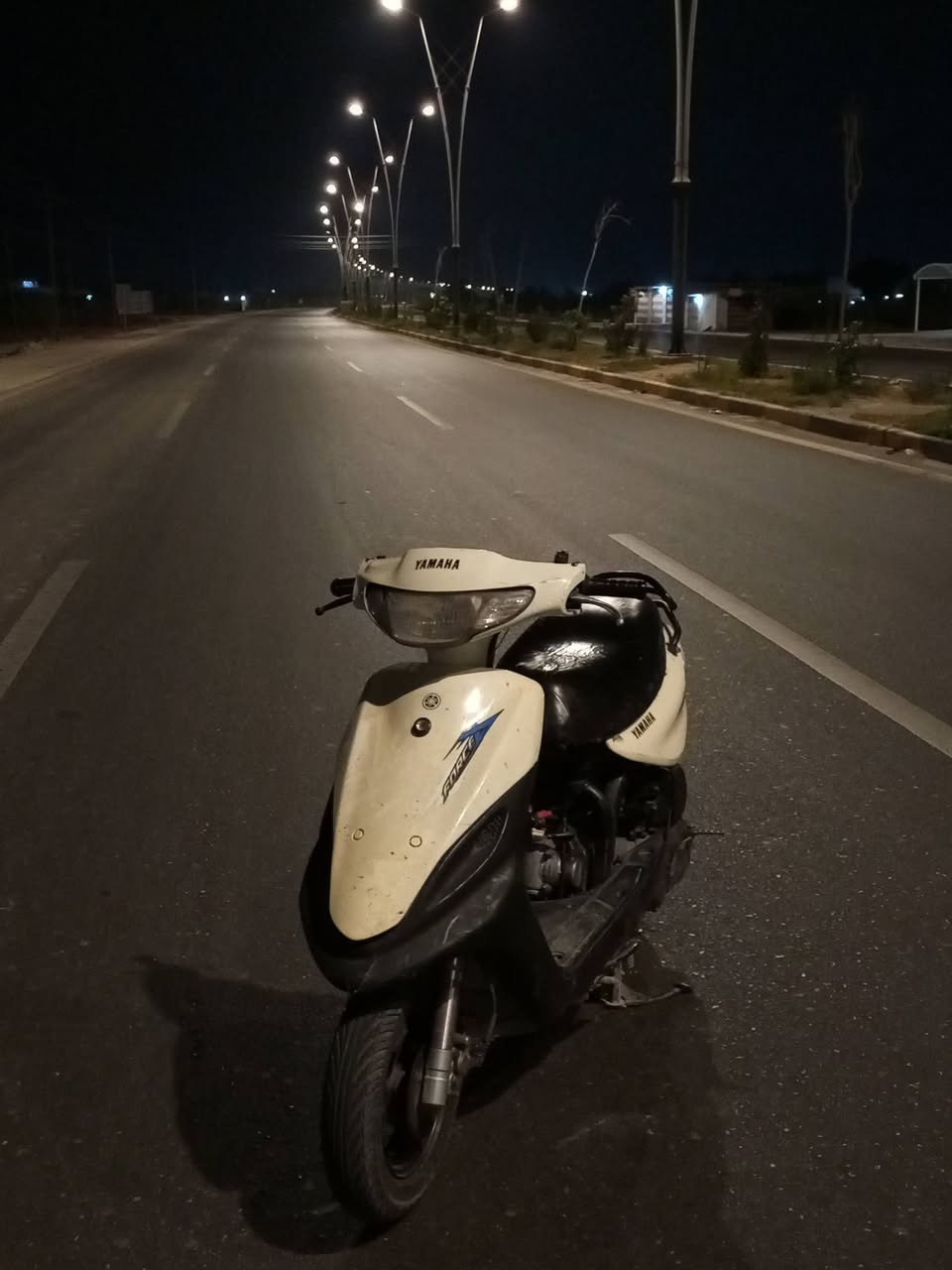 مكينه مفتوحه 

(دهن وفلتر كل ١٢ يوم يعني مكينه خير من الله)

كفرات بلاديه

دواخل بلادي كلها ختم واحد نفس مامبين بالصور

بيها دبل امامي قزم عريض بلادي ويدات بانزين رياضي بلادي 

السعر 400 وبيها مجال

العنوان ناصريه حي اور

***********

متواجد خاص او واتس
