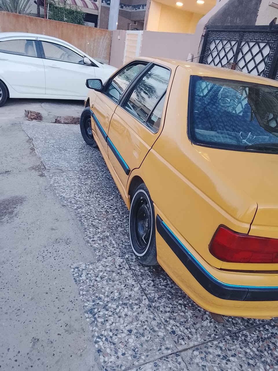 السلام عليك بأرص ١٥ سياره كاعده نعمه بيها ضربه بجاملغ الوره مصبوغه حزام الجماليه سنويه ٢٧ ٣٥ وبيها مجال رقم *********** (***********
