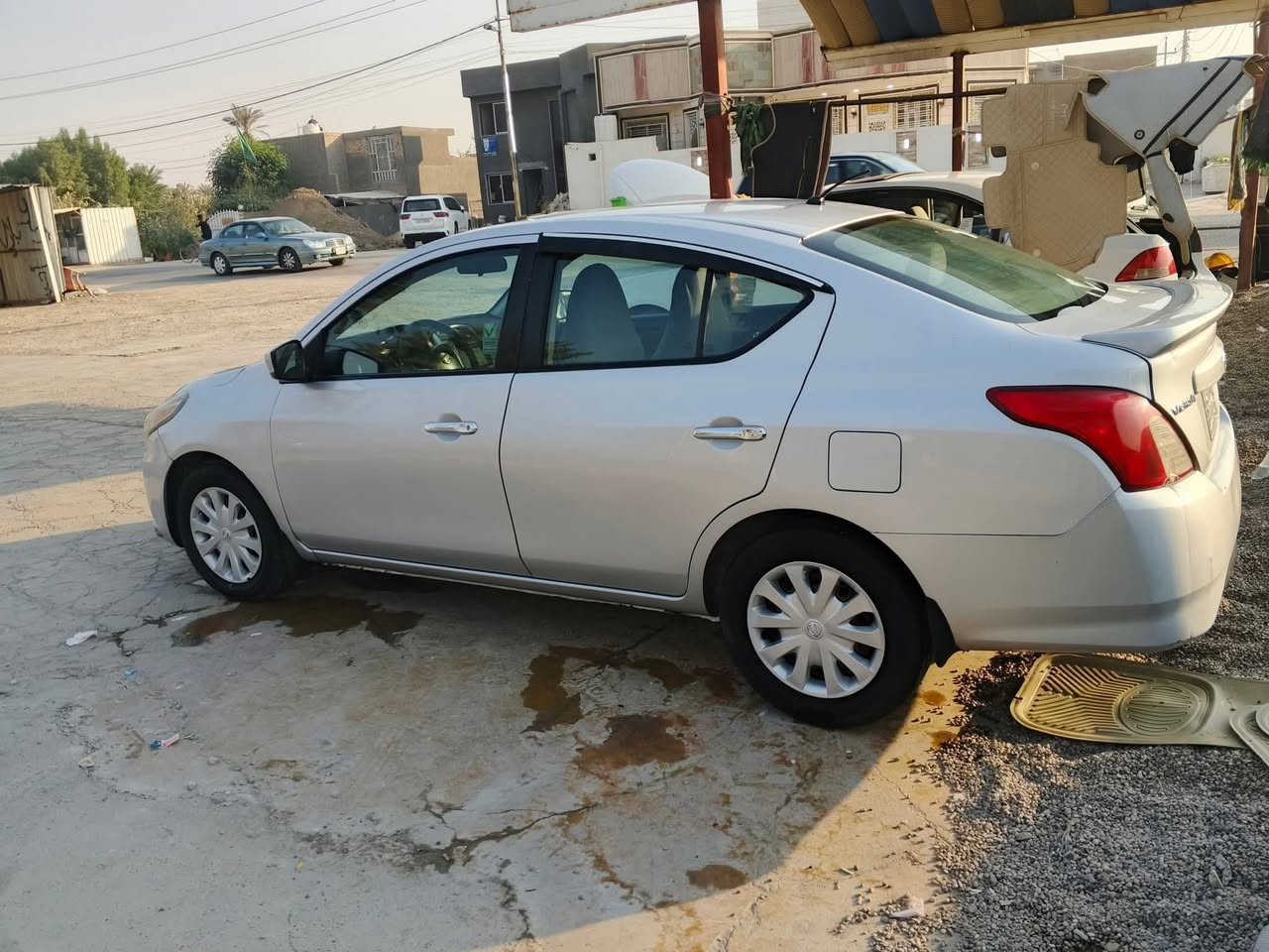 سلام عليكم  للبيع او المراوس نيسان فيرسا موديل 2019 رقم بغداد سنويه ل 2027 السياره جاهزه من كلشي السياره بيه بنيد مبدل وجاملغ جهه السائق مصلح بدون دواخل السياره حلوه 
السعر 98$ وبيه مجال 
للاستفسار الاتصال على الرقم التالي 
***********
