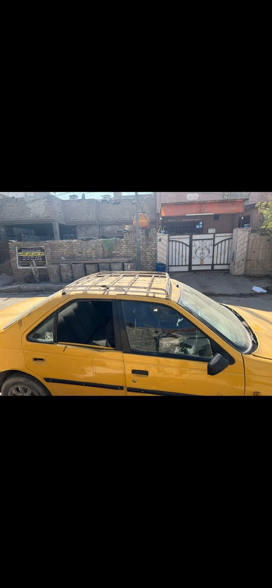 سلام عليكم هاي بيجو روه مودل 2010محرك نضيف كير نضيف تايرات نضيف كشر نضيف كدام العين كهرابائيات ضعيفه المكان بغداد البياع المعالف *********** السعر 12$ وبي مجال السياره مشروع وطني  مصفر هيأ وغرامات السياره بأسمي تحويل ثاني يوم يرادله نواقص قليله
