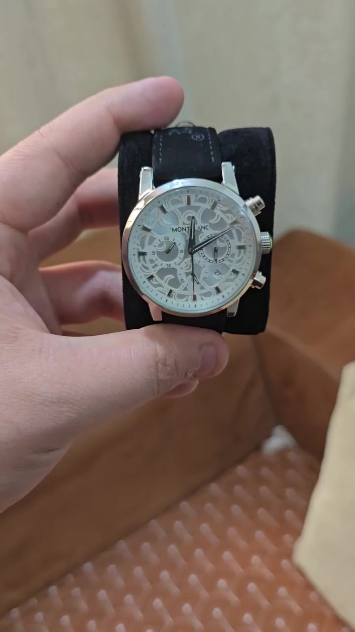 سلام عليكم 💙 تصفيه مقتنيات شخصيه ذمه بدون بخس وبدون تقيم رجاءا للحجز راسلني خاص
ساعة يد براند mont blanc* 🖤كوبي ماستر
مامستخدم ابببد الملحقات علبه وبطاقه و بروش وسير احتياط
السير شاموا قماش يحتاج تبديل لان متروك من سنين ومن عندي سوار جلد اصلي مرتب 

تصميم حلو وساعه شغاله والمكينه حلوه متوسط امتياز ياباني وليس المنشاء .. والساعه شغاله ١٠٠% وصورها موضح كلشي
شراي صحيح راسلي خاص مو تعليقات وبخس قطعه وحده 

السعر : ٨٥ الف وتوصيلها علي ❤️


**إذا كنت صاحب هذا الإعلان وتريد حذفه لأي سبب، رجاءا أرسل رسالة إلى الدعم الفني**