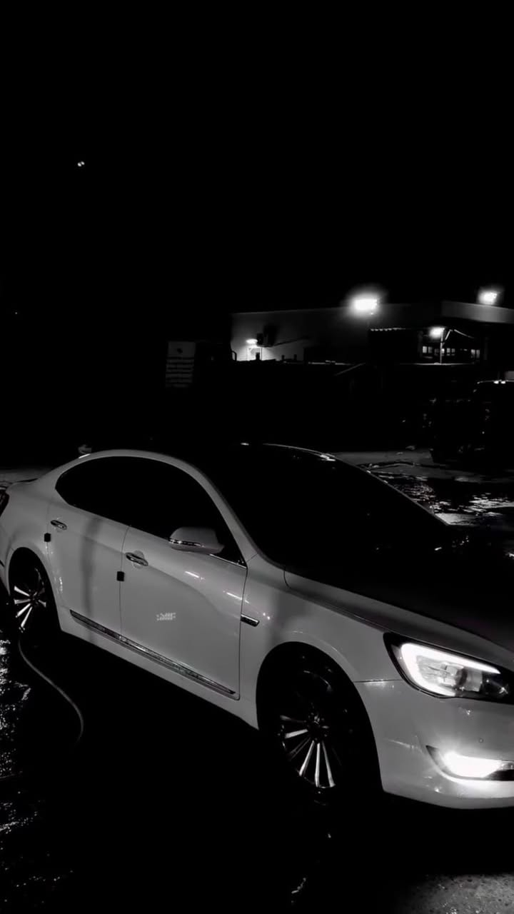 كادنزه 2012 خليجي
فول موصفات عدا البنروما 
سياره رقم بغداد تحويل  ثاني يوم
مكفوله عدا شبر بارد بالجاملغ 
السياره محركها وكيرها مكفولات ماناقصها شي 
السياره عارضها ب125 ورقه وبيها مجال للشراي
مكان السياره الرمادي
رقم صاحب السياره ‭0780 012 8331‬
غير متواجد على الفيس
