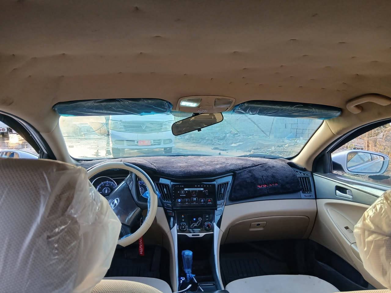 سلام عليكم
سوناتا موديل 2010  شكل 11 

خليجي (2400) دوش 

الرقم أربيل بطانية ....!

كير ومحرك مكفولات

حادثها الهلال الخلفي الي ورة السايق فقط وبيها طخة بين الجاملغ الأمامي وباب السايق معمر ع بارد كما موضح بالصورة 

المواصفات معروفة 

اشاير بالمري 

كامرة خلفية 

تحكم ستيرين جهتين 

شاشة ايباد 

منضومة زينون سعرها ٢٥٠ الف 

كلشي شغال بيها 

السيارة ماشية 189 الف حقيقي 

اني رجال منتسب اروح بيها للدوام وارجع السيارة

 نضيفة كلش وعلى ايدي 

عارضها ب 117وبيها مجال حك الجية 

مكاني بغداد/ الشعلة /السلاميات 

***********

خابرني وبيك خير وتدلل
