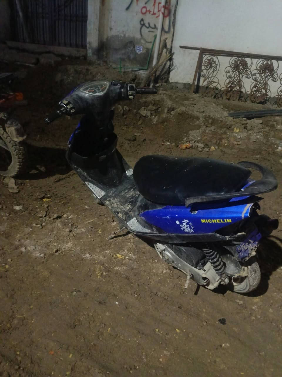 سلام عليكم ماكس عدله مفتوحه ب300 وبيه مجال مكان حله جسر الثوره  ***********
