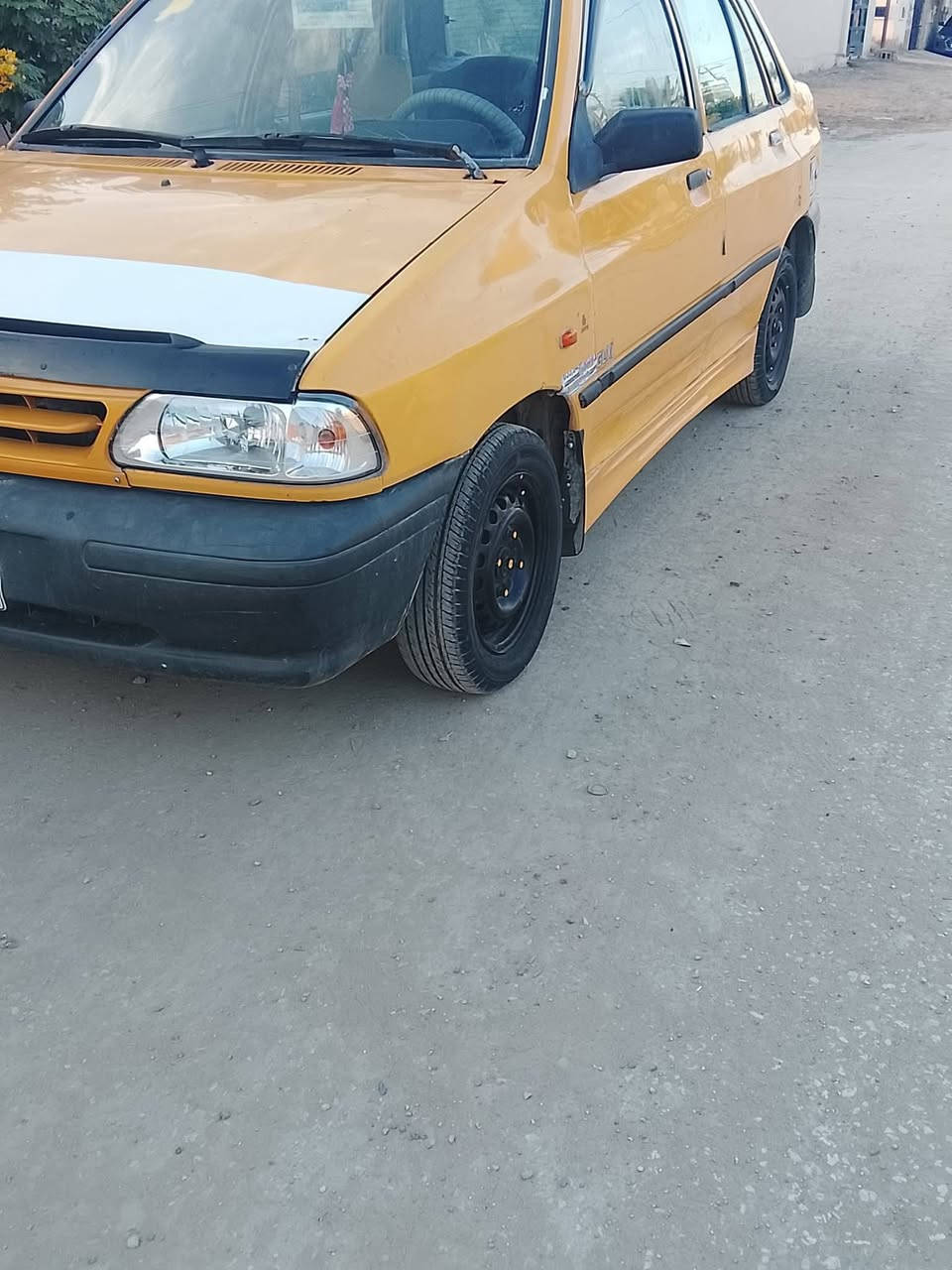 تفاصيل داخل صوره اني خادم
