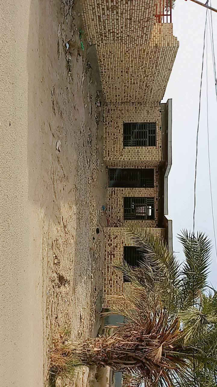 هيكل مساحه 300  بناء 150 وحديقه 150 السعر 40 قرب جسر البدعه  وره المستوصف ع الشارع  تبليط  للتواصل واتساب ***********
