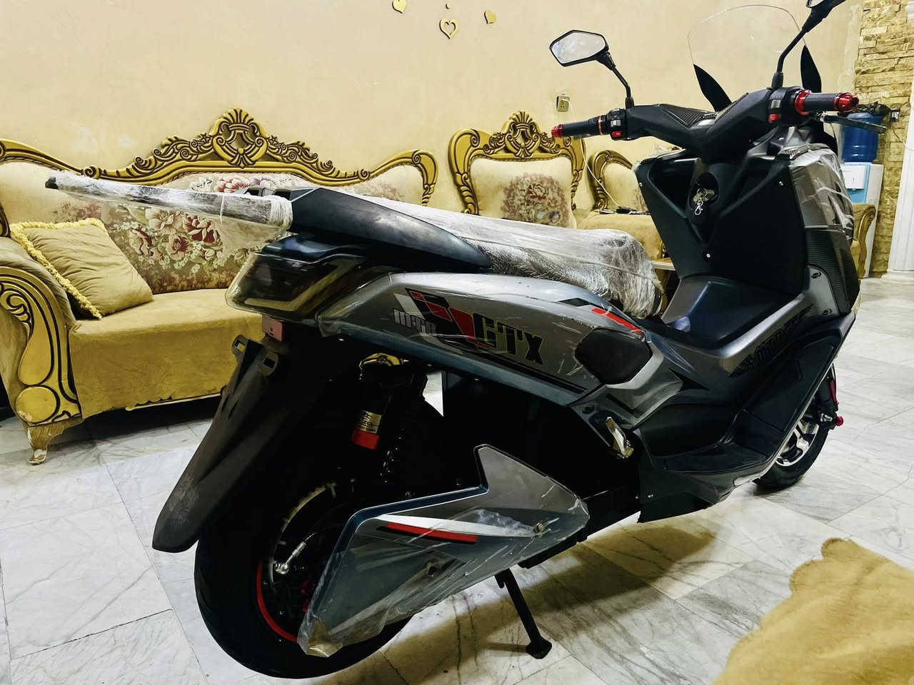 السلام عليكم
دراجه للبيع GTX
6 بطاريات كرافين 45 امبير
بريك امامي خلفي دسك
نضام 3 سرع 
نضام R رجوع للخلف
نضام P بارك 
دبل امامي خلفي غاز 
السعر 1250 وبيها مجال 
مكان بغداد الجديده
اللاسفسار ***********
