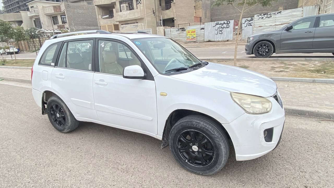 سلام عليكم 
تيكو للبيع موديل 2015محرك 2000 كير ميكانيكي المرغوب. مواصفاتهه فتحت سقف تحكمات ستيرن تحكمات مري شاشه اندرويد تبريد ثلج صدر جديد تايرات جدد ماشيه 96 الف سونار مرفق مع المنشور. السعر 70 وبيها مجال حك الجيه العنوان بغداد حي الجهاد مامتواجد ع النت  
ملاحضة (بية عتة خفيفة بنمرة ثانية فقط والباقي كلشي مكفول )
الرقم اتصال واتساب فقط/***********
