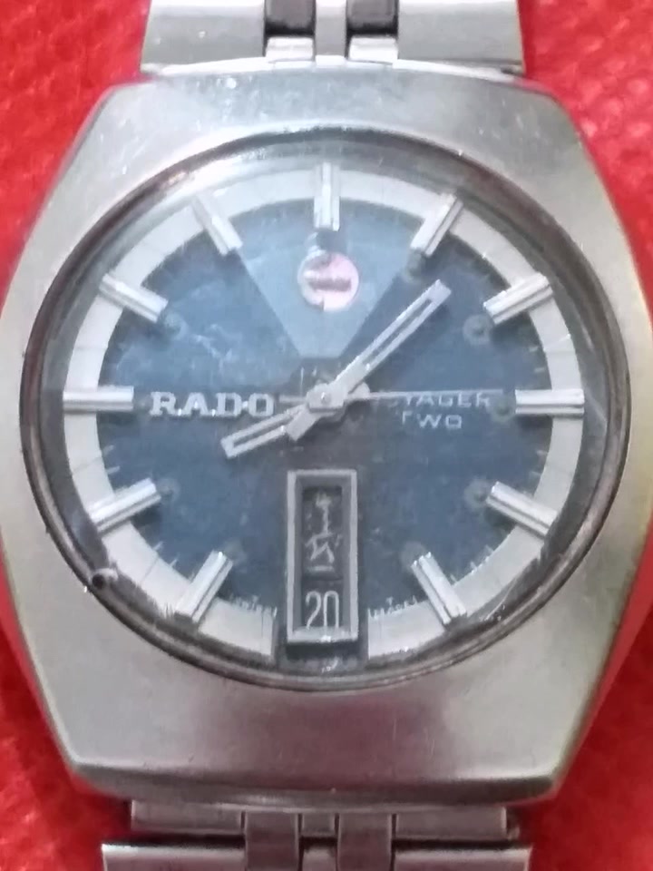 🌺🌺🌺🌺
🌷 اخوان #السعرراسلني خاص رجاااااءا
السلام عليكم ورحمة الله وبركاته..
 💐RADO VOYGER💐
👇👇👇
🌷ساعة رادو فيوجر فنتج اوتوماتيك وتكويك ..
🌷سويسري اصلي بكل تفاصيلها ...
🌷المكينة صفرة 21 حجر اصلي ومعلم ..
🌷المكينة  البك الجام  مضلع اصلي الدگمة  اصلي كله  معلم ..
🌷 القبغ مختوم ومعلم من الداخل والخارج..
🌷القطر  37 صافي × 40   موضح بالصورة .. 
🌷نافذة تاريخ اسبوعي وشهري ..
🌷االساعة  قديمة وشغالة ..
🌷♦️♦️#السعرراسلني خاص رجاااااءا  ...
🌷والتوفيق للجميع🌷


**إذا كنت صاحب هذا الإعلان وتريد حذفه لأي سبب، رجاءا أرسل رسالة إلى الدعم الفني**