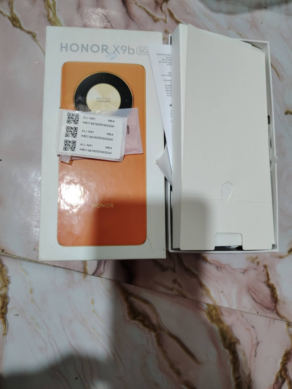جهاز هونر x9b لون برتقالي للبيع الجهاز عالبلاد ذاكره 256 العنوان البصرة الجزيره الفيحاء قرب جامع الفيحاء هاتف *********** ملحقات كفر بلاستك وكارتون
