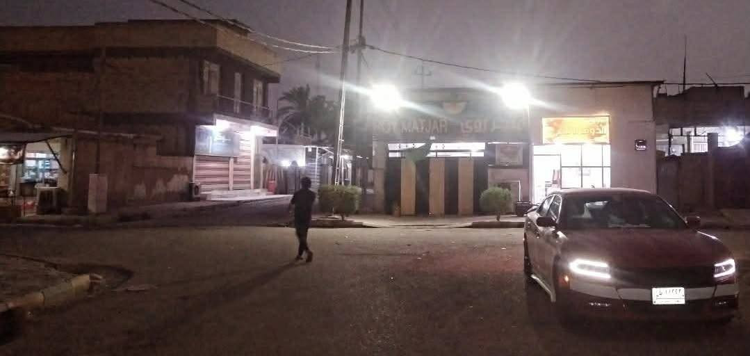 (عقار تجاري للبيع )
محلات ركن طابو صرف مساحتهما ٢٢٠م خلف روضه البراعم
 تحويل مباشر 
للأستفسار ***********
*********** او مراجعة مكتب أمتار للعقار
