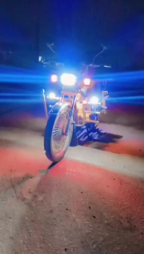 السلام عليكم للبيع سيفان موديل 2021 نضيفه كهربائيات كلها شغاله ما ناقصه شي شوفت عينك دراجه نضيفه تخبل كلجات جدد شلعه شك الكاع اوراق باقيات بس ورقتين اتكاتبلك اكفلك سرقه 
سعر 400 
مكاني بابل الإسكندرية 
للاستفسار مراسله خاص او الإتصال
***********
