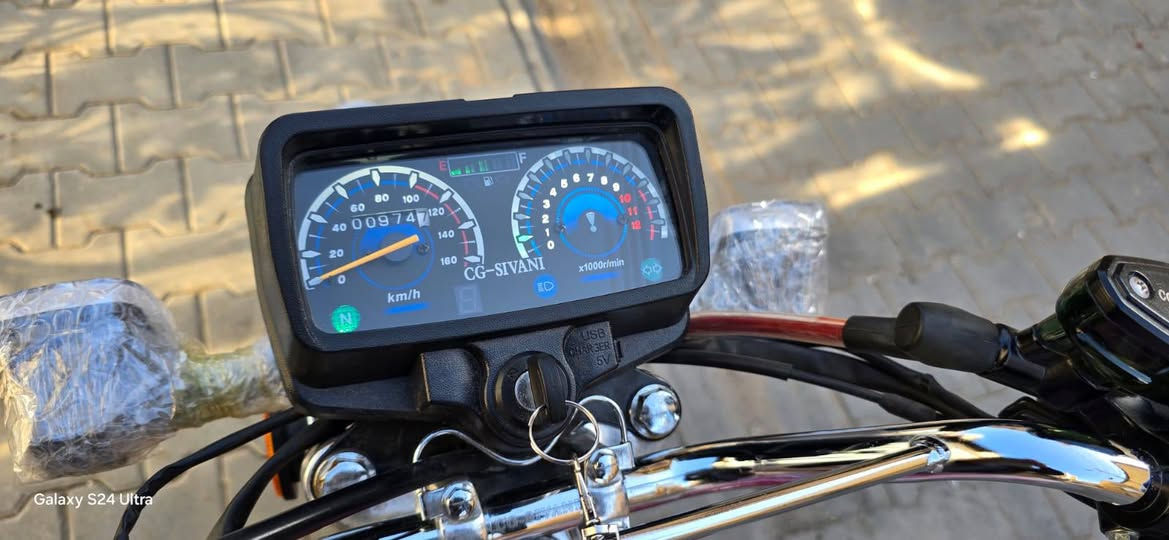 مرحبا دراجه سيفان السونك عينه ليزريله دراجه اخت الجديده كامله مكمله مديل 26 اوراق اسكنر اسكنر اسكنر مكاني البصره السعر 950 وبيها مجال بصيط للشراي انا مكلف بلنشر اتصل ع صاحب الدراجه او واتساب ***********
