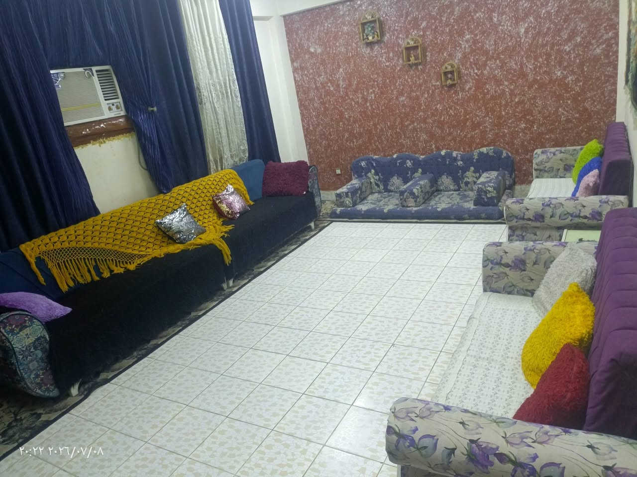 قنفات مستعمل قليل جديد سعر 250 بيها مجال الشراي يتصل ***********
