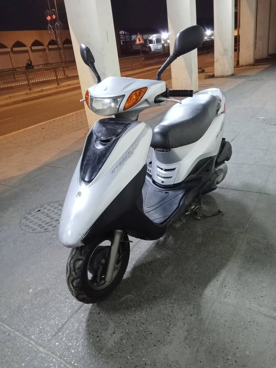 السلام عليكم شباب دراجة ابريز نوزل مكفولة كفالة عامة كلهه ابلادية وكلهة شغالة صارلهة  اسبوعين من امنزلهة رمبة وبعدهه على وضعية الرمبة جديدة بمعنة الكلمة ماشية 23الف بس يعني شي قليل ماشية العنوان بغداد باب المعضم ولا ستفسار ***********
